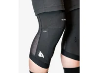 BLUEGRASS Aura Knee Knee guard S Black